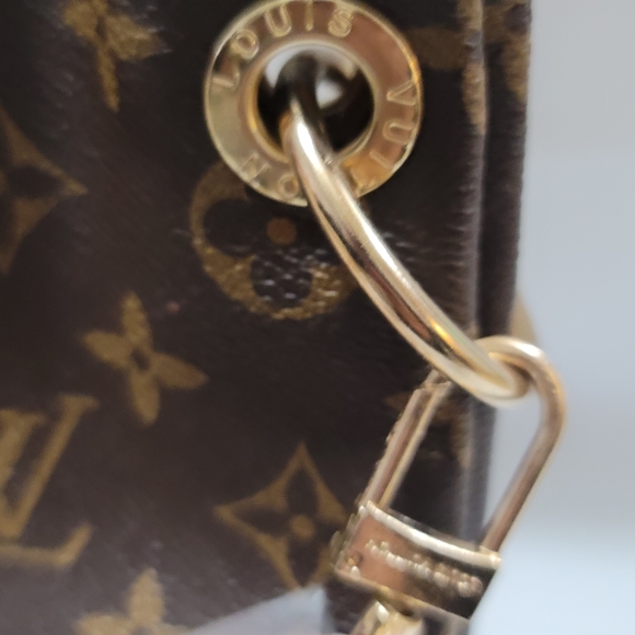 Purse - Picture 8 of 16